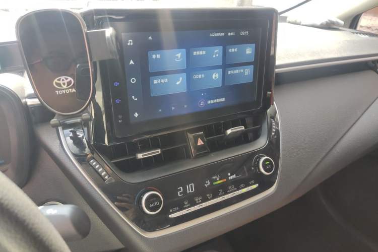Used Toyota Corolla 2021 Dual-Motor 1.8L E-CVT Elite Edition Audio And AC Panel