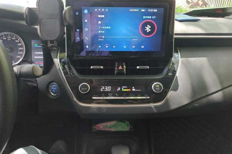Used Toyota Corolla 2021 Dual-Motor 1.8L E-CVT Elite Edition Audio And AC Panel