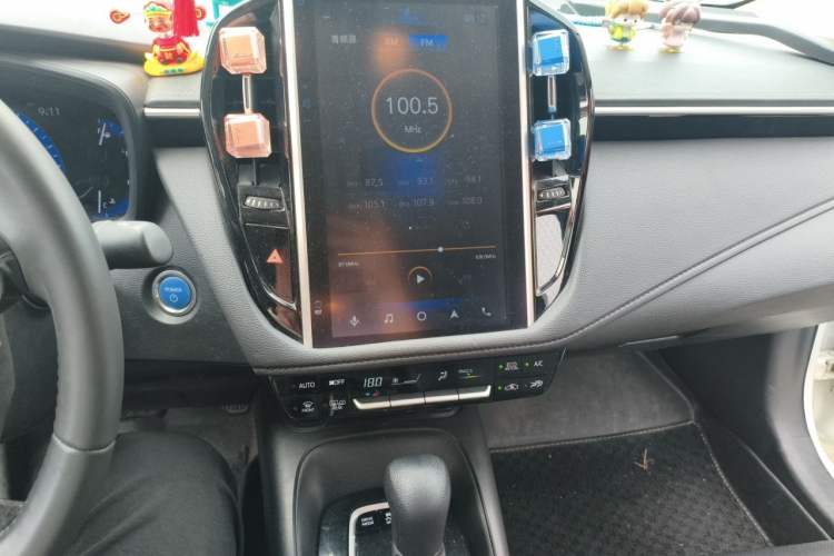 Used Toyota Corolla 2021 Dual-Motor 1.8L E-CVT Flagship Edition Audio And AC Panel