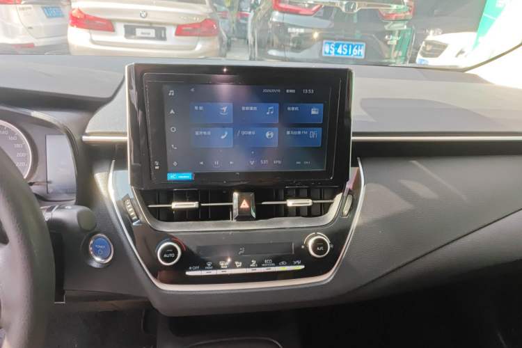 Used Toyota Corolla 2021 Dual-Motor 1.8L E-CVT Elite Edition Audio And AC Panel