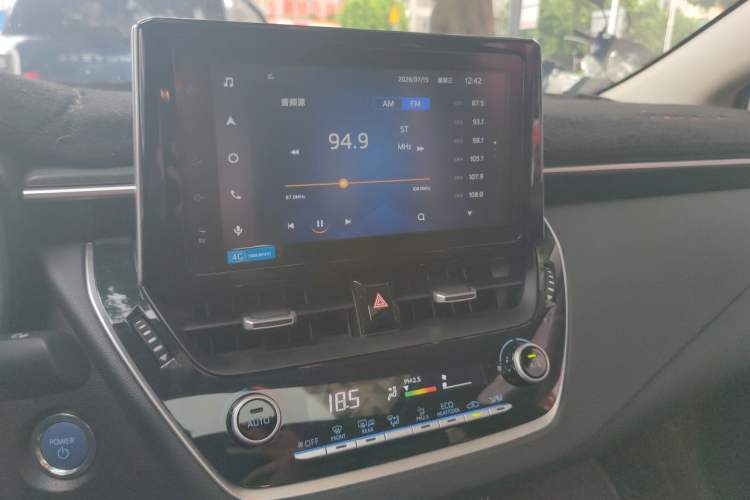 Used Toyota Corolla 2021 Dual-Motor 1.8L E-CVT Elite Edition Audio And AC Panel