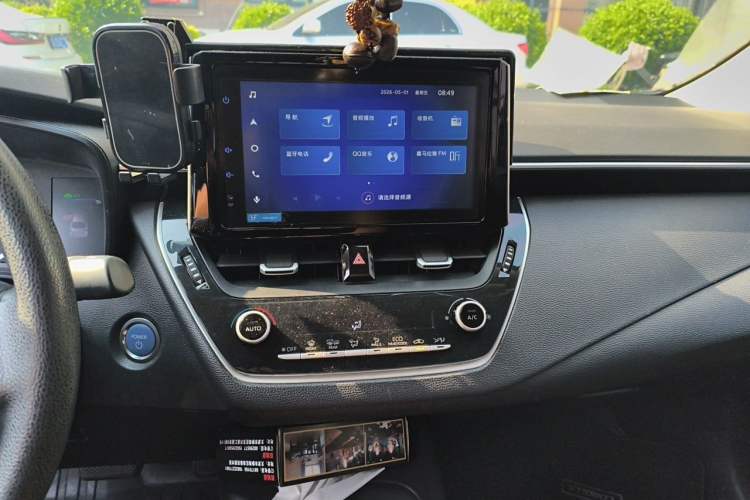 Used Toyota Corolla 2021 Dual-Motor 1.8L E-CVT Elite Edition Audio And AC Panel