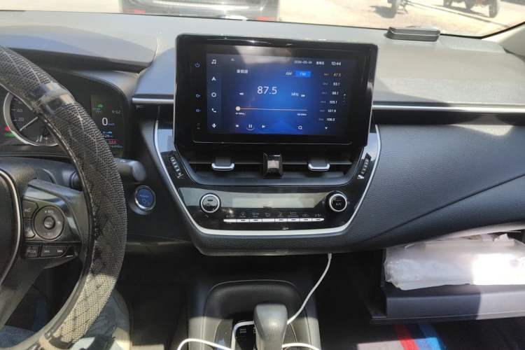Used Toyota Corolla 2021 Dual-Motor 1.8L E-CVT Elite Edition Audio And AC Panel
