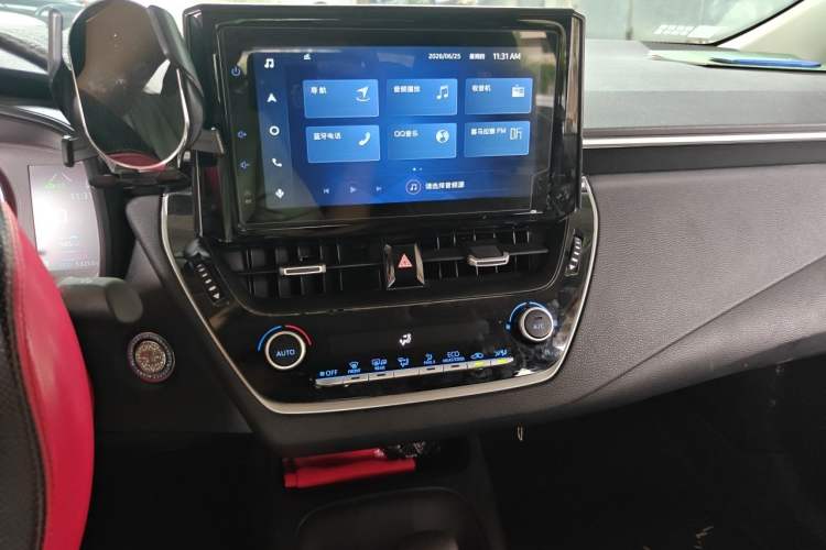 Used Toyota Corolla 2021 Dual-Motor 1.8L E-CVT Elite Edition Audio And AC Panel