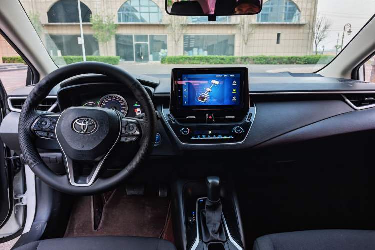Used Toyota Corolla 2021 Dual-Motor 1.8L E-CVT Elite Edition Audio And AC Panel