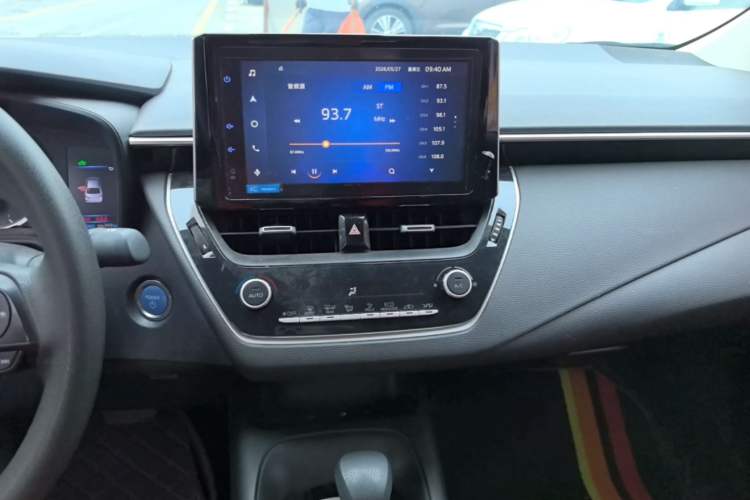 Used Toyota Corolla 2021 Dual-Motor 1.8L E-CVT Elite Edition Audio And AC Panel