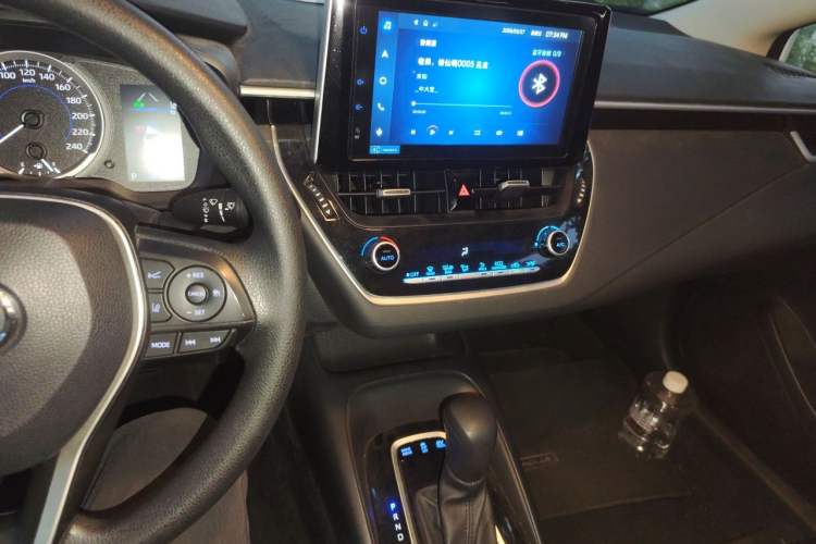 Used Toyota Corolla 2021 Dual-Motor 1.8L E-CVT Elite Edition Audio And AC Panel