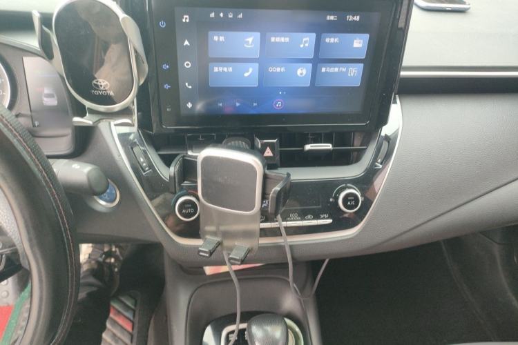 Used Toyota Corolla 2021 Dual-Motor 1.8L E-CVT Elite Edition Audio And AC Panel
