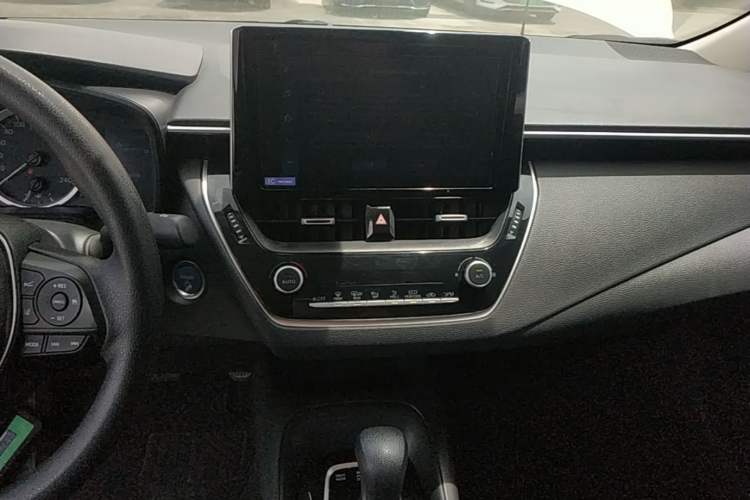 Used Toyota Corolla 2021 Dual-Motor 1.8L E-CVT Elite Edition Audio And AC Panel