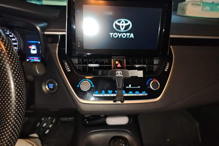 Used Toyota Corolla 2021 1.2T S-CVT Elite Edition Audio And AC Panel