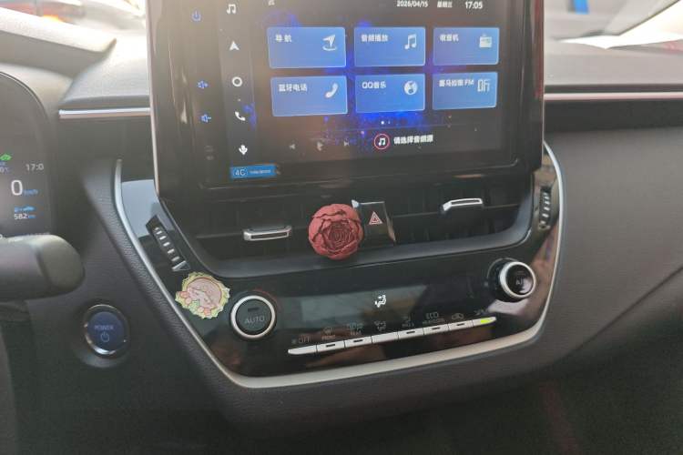 Used Toyota Corolla 2021 Dual-Motor 1.8L E-CVT Elite Edition Audio And AC Panel