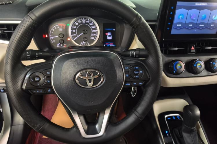 Used Toyota Corolla 2021 1.2T S-CVT Pioneer Edition Center Console