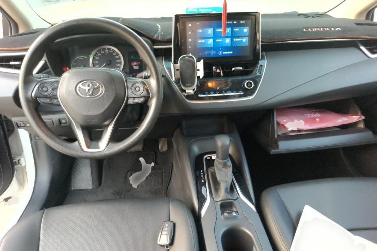 Used Toyota Corolla 2021 Dual-Motor 1.8L E-CVT Elite Edition Center Console