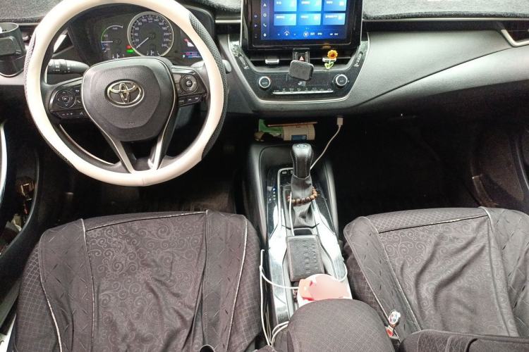 Used Toyota Corolla 2021 Dual-Motor 1.8L E-CVT Elite Edition Center Console