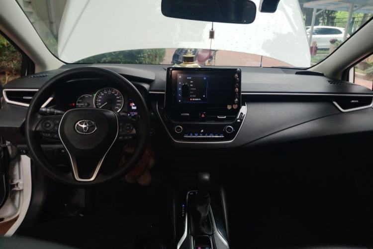 Used Toyota Corolla 2021 Dual-Motor 1.8L E-CVT Elite Edition Center Console
