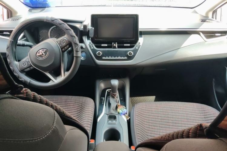 Used Toyota Corolla 2021 Dual-Motor 1.8L E-CVT Elite Edition Center Console