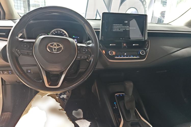Used Toyota Corolla 2021 Dual-Motor 1.8L E-CVT Elite Edition Center Console