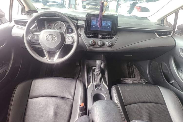 Used Toyota Corolla 2021 1.2T S-CVT Pioneer Edition Center Console