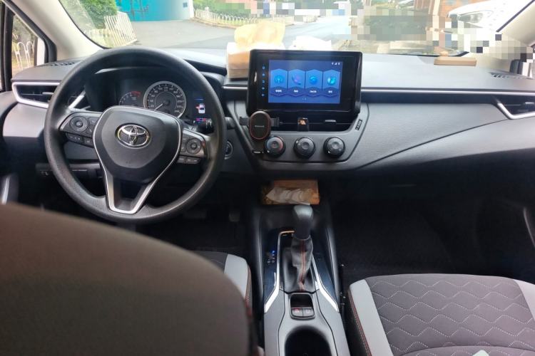 Used Toyota Corolla 2021 1.2T S-CVT Pioneer PLUS Edition Center Console