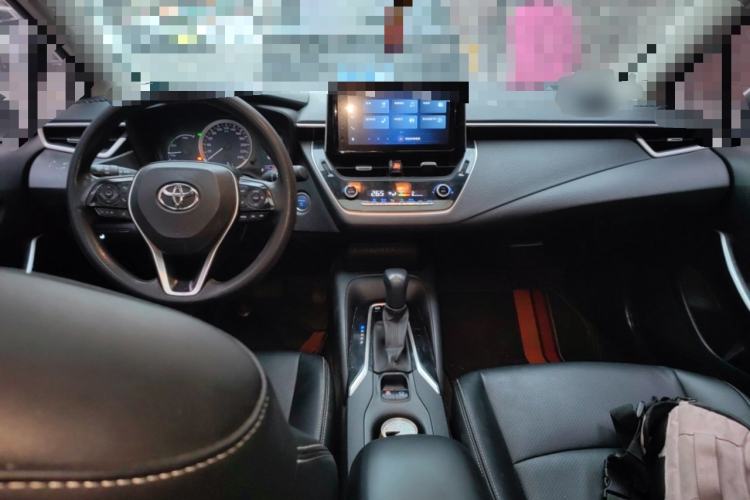 Used Toyota Corolla 2021 Dual-Motor 1.8L E-CVT Elite Edition Center Console