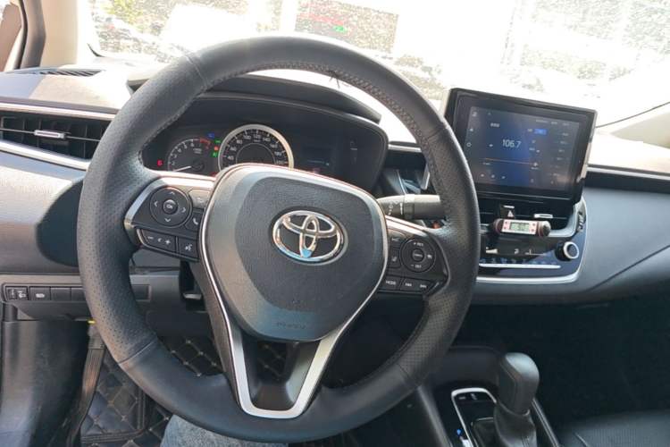 Used Toyota Corolla 2021 TNGA 1.5L CVT Elite Edition Center Console