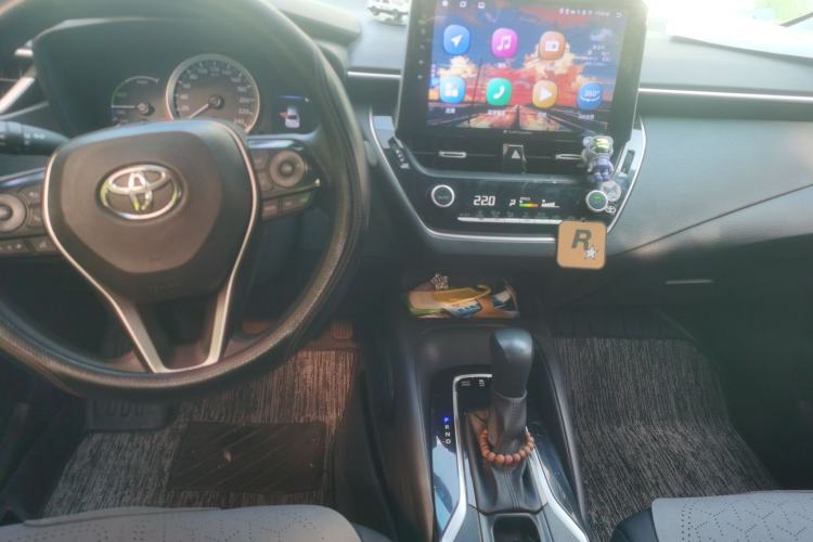 Used Toyota Corolla 2021 Dual-Motor 1.8L E-CVT Elite Edition Center Console