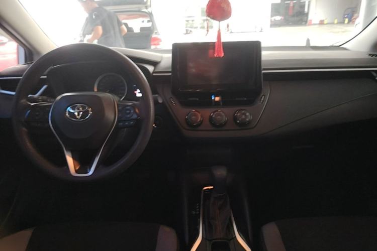 Used Toyota Corolla 2021 1.2T S-CVT Pioneer PLUS Edition Center Console