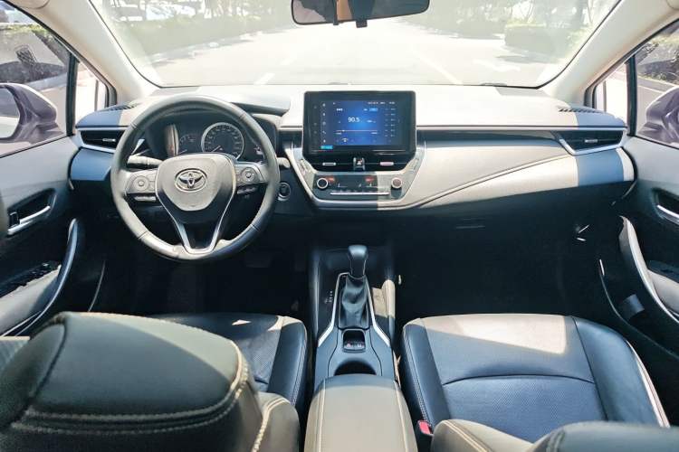 Used Toyota Corolla 2021 1.2T S-CVT Luxury Edition Center Console