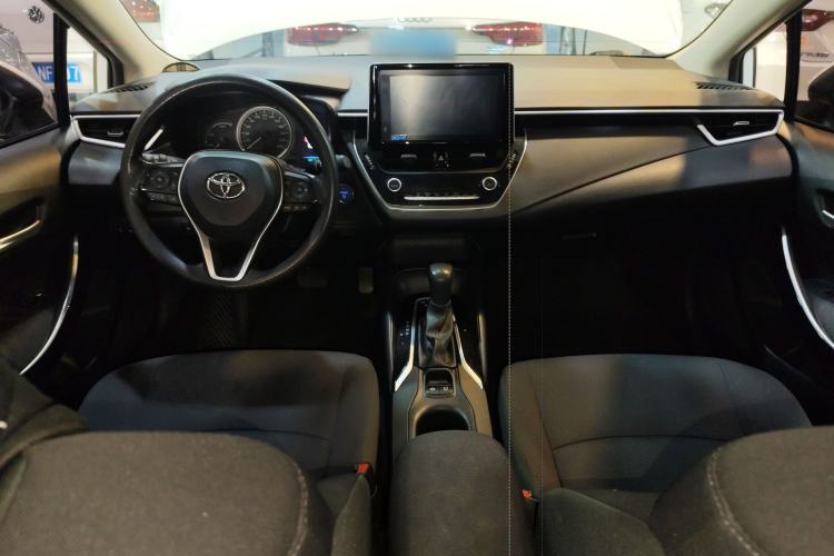 Used Toyota Corolla 2021 Dual-Motor 1.8L E-CVT Elite Edition Center Console