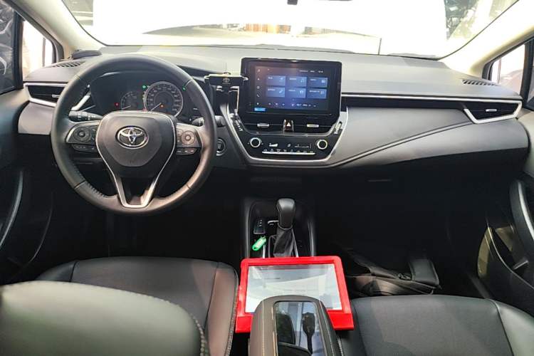 Used Toyota Corolla 2021 1.2T S-CVT Luxury Edition Center Console