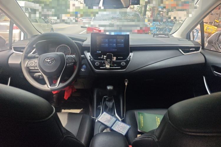 Used Toyota Corolla 2021 Dual-Motor 1.8L E-CVT Elite Edition Center Console