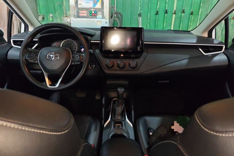 Used Toyota Corolla 2021 1.2T S-CVT Pioneer PLUS Edition Center Console
