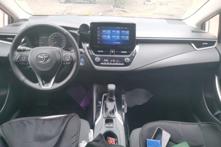 Used Toyota Corolla 2021 Dual-Motor 1.8L E-CVT Elite Edition Center Console