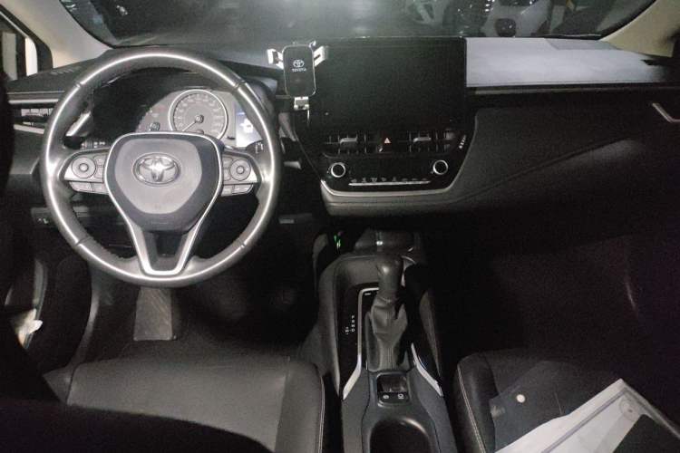 Used Toyota Corolla 2021 1.2T S-CVT Luxury Edition Center Console