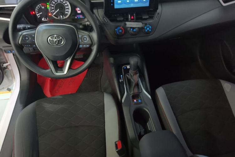 Used Toyota Corolla 2021 1.2T S-CVT Pioneer PLUS Edition Center Console