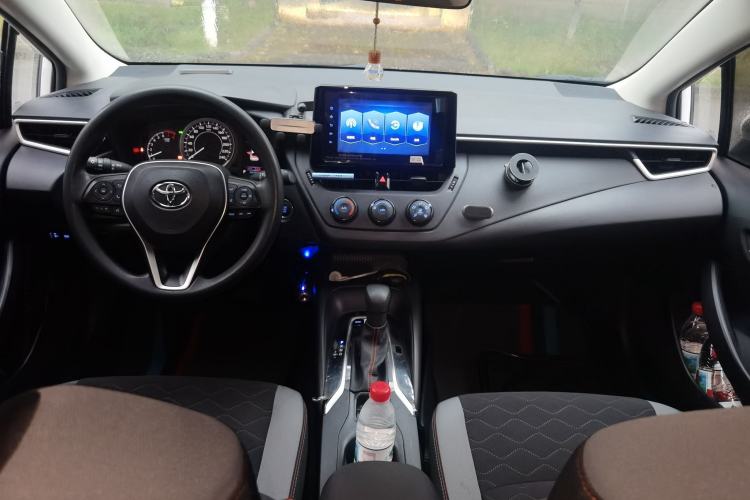Used Toyota Corolla 2021 1.2T S-CVT Pioneer PLUS Edition Center Console