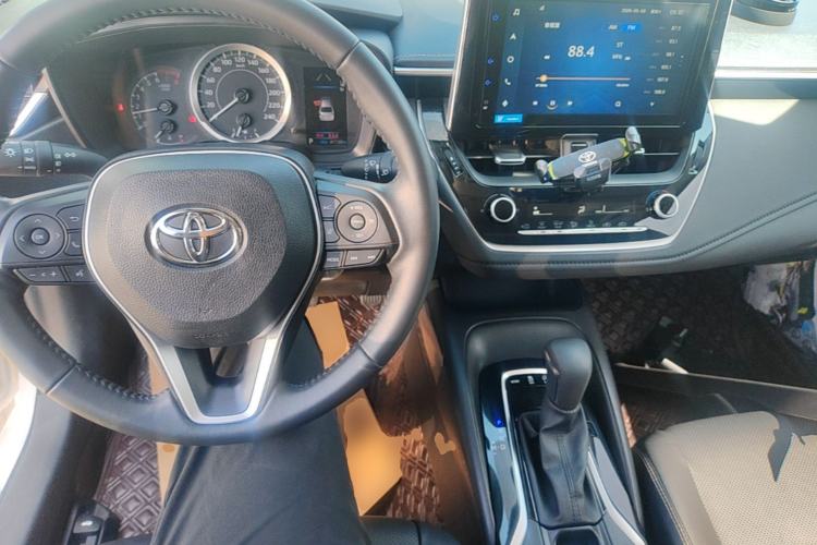 Used Toyota Corolla 2021 1.2T S-CVT Luxury Edition Center Console