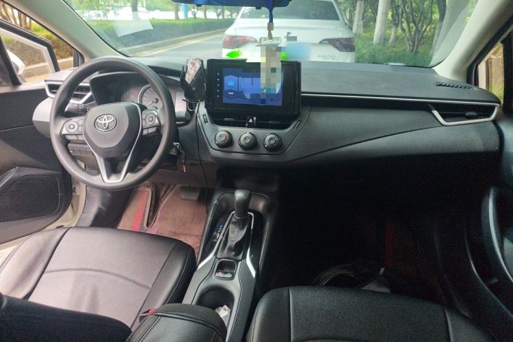 Used Toyota Corolla 2021 1.2T S-CVT Pioneer Edition Center Console