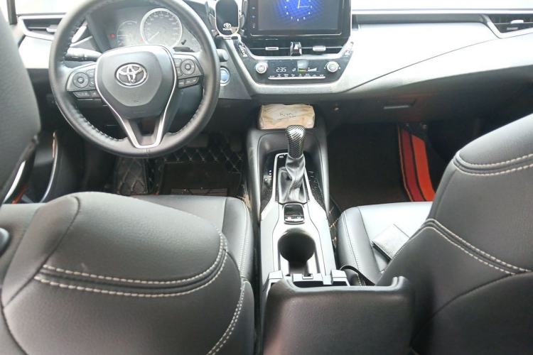 Used Toyota Corolla 2021 Dual-Motor 1.8L E-CVT Elite Edition Center Console