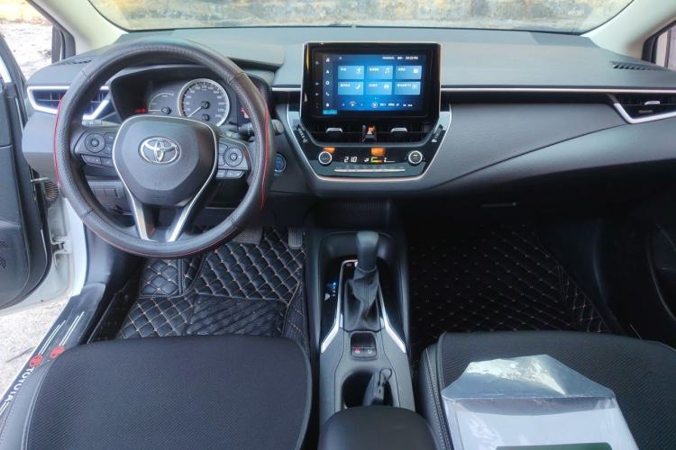 Used Toyota Corolla 2021 Dual-Motor 1.8L E-CVT Elite Edition Center Console