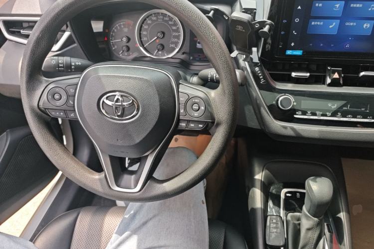 Used Toyota Corolla 2021 TNGA 1.5L CVT Elite Edition Center Console
