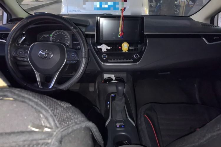 Used Toyota Corolla 2021 Dual-Motor 1.8L E-CVT Elite Edition Center Console
