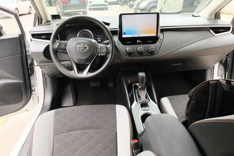 Used Toyota Corolla 2021 1.2T S-CVT Pioneer PLUS Edition Center Console