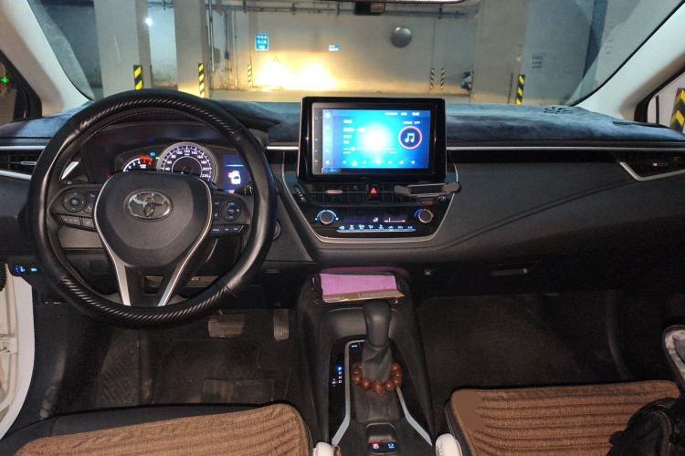 Used Toyota Corolla 2021 1.2T S-CVT Luxury Edition Center Console