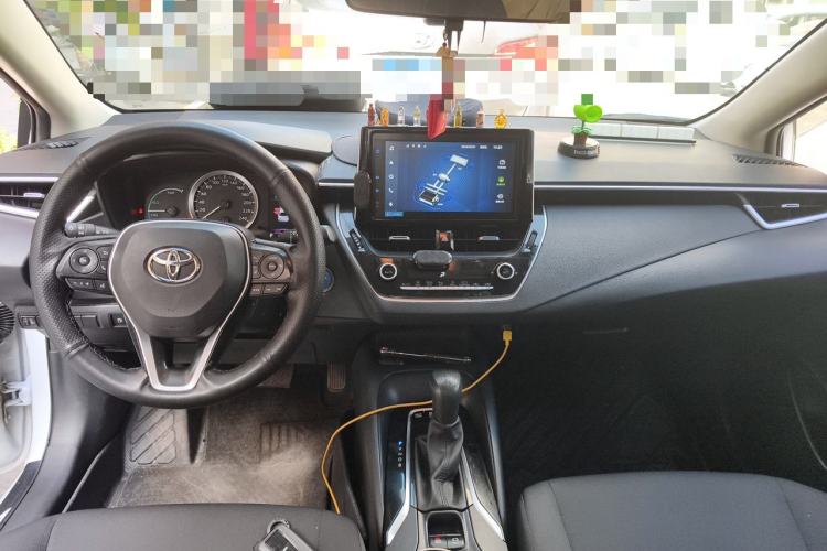 Used Toyota Corolla 2021 Dual-Motor 1.8L E-CVT Elite Edition Center Console