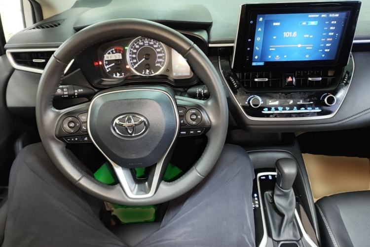 Used Toyota Corolla 2021 1.2T S-CVT Luxury Edition Center Console
