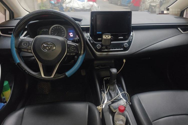 Used Toyota Corolla 2021 Dual-Motor 1.8L E-CVT Elite Edition Center Console
