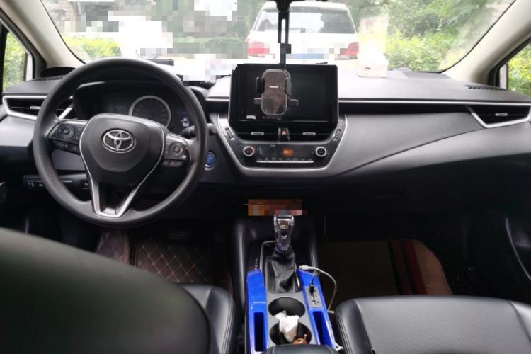 Used Toyota Corolla 2021 Dual-Motor 1.8L E-CVT Elite Edition Center Console