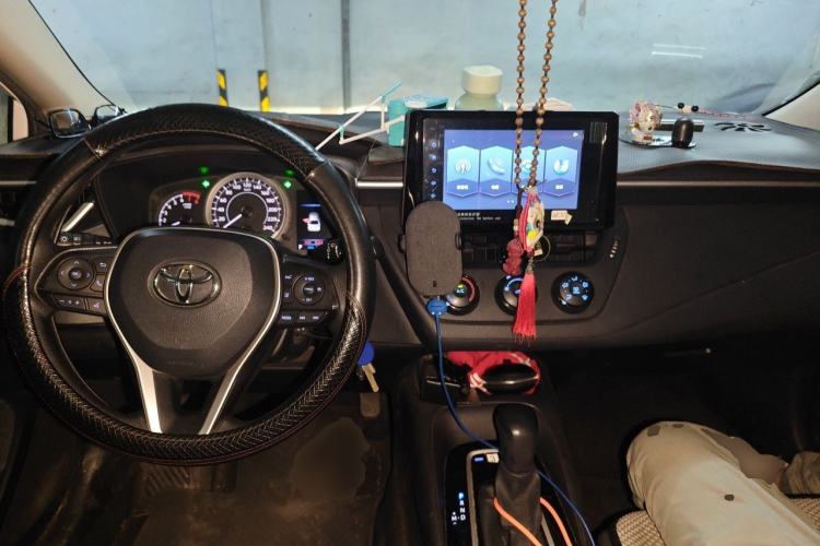 Used Toyota Corolla 2021 1.2T S-CVT Pioneer Edition Center Console