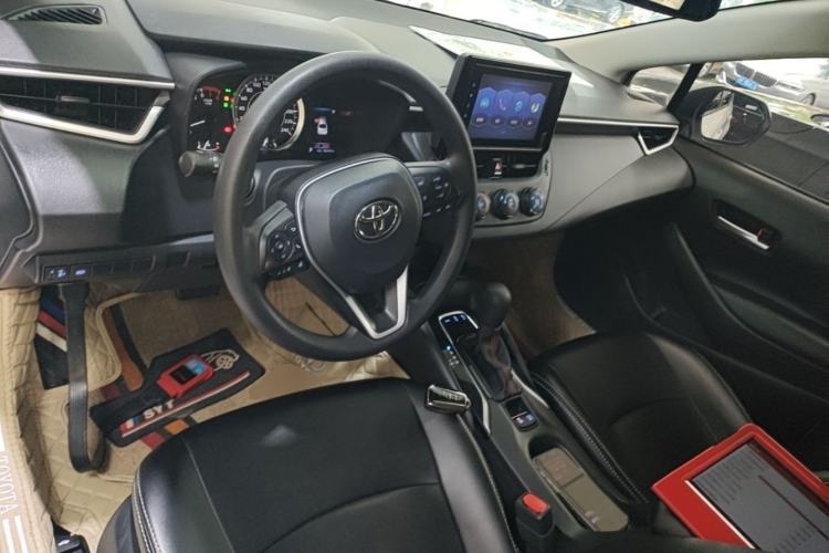 Used Toyota Corolla 2021 1.2T S-CVT Pioneer PLUS Edition Center Console